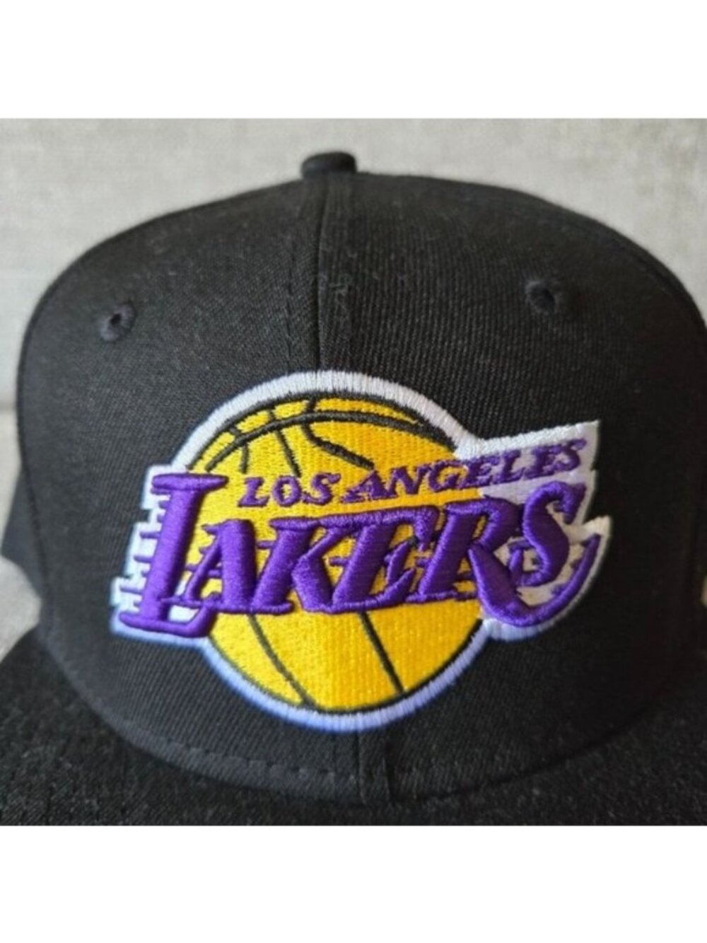 New Era 59Fifty Los Angeles Lakers Black OTC Cap 7 3/4 Classic 062026 - Picture 3 of 8
